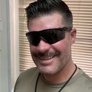 Meet your Posher, Raymond